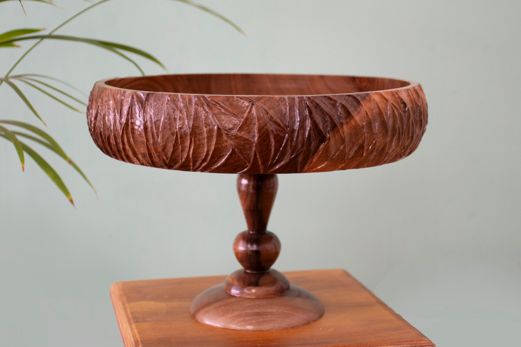 میوه خوری چوب یک تیکه گردو .تراش دست